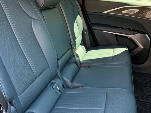 Used 2024 Cadillac Lyriq Luxury w/ Nappa Leather Package AWD/4WD image 10