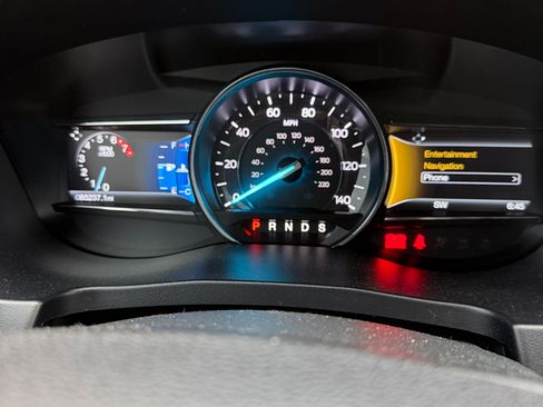 Used 2017 Ford Explorer Limited FWD image 17