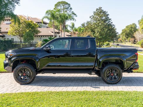 Used 2025 Toyota Tacoma TRD Pro image 2