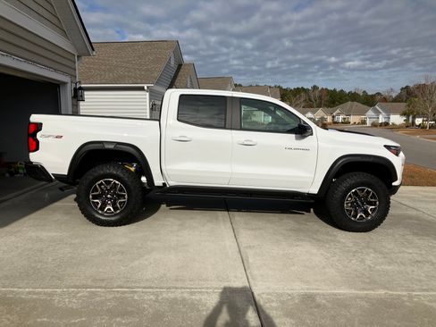 Used 2024 Chevrolet Colorado ZR2 w/ ZR2 Convenience Package III image 6