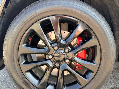 Used 2018 Jeep Grand Cherokee Altitude AWD/4WD image 11