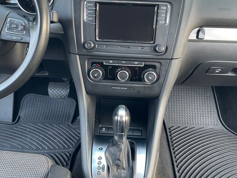 Used 2013 Volkswagen Golf TDI FWD image 6