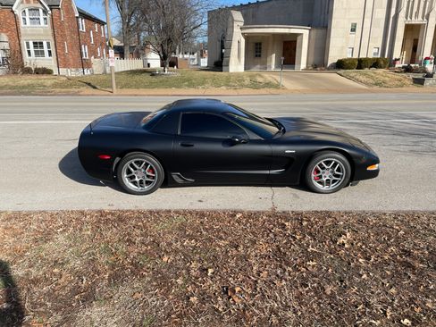 Used 2003 Chevrolet Corvette Z06 w/ Memory Package, 3 Drivers image 6