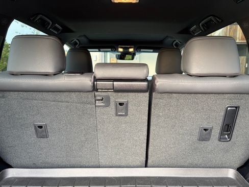 Used 2023 Lexus GX 460 Premium w/ Premium Package AWD/4WD image 14