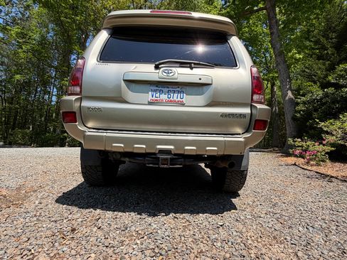 Used 2005 Toyota 4Runner SR5 image 4
