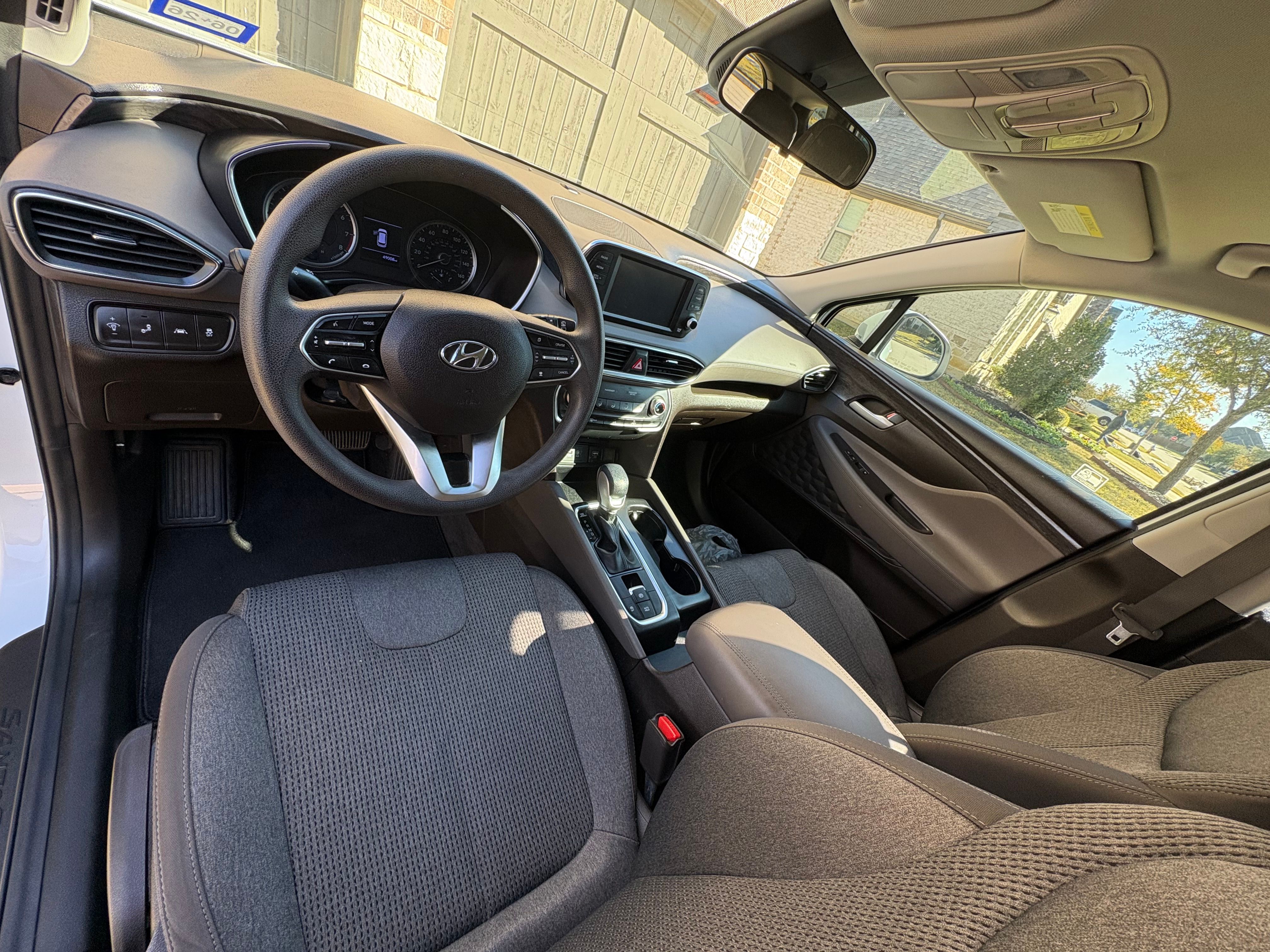 Used 2019 Hyundai Santa Fe SE FWD image 8
