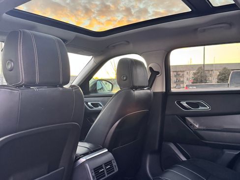 Used 2018 Land Rover Range Rover Velar S image 15