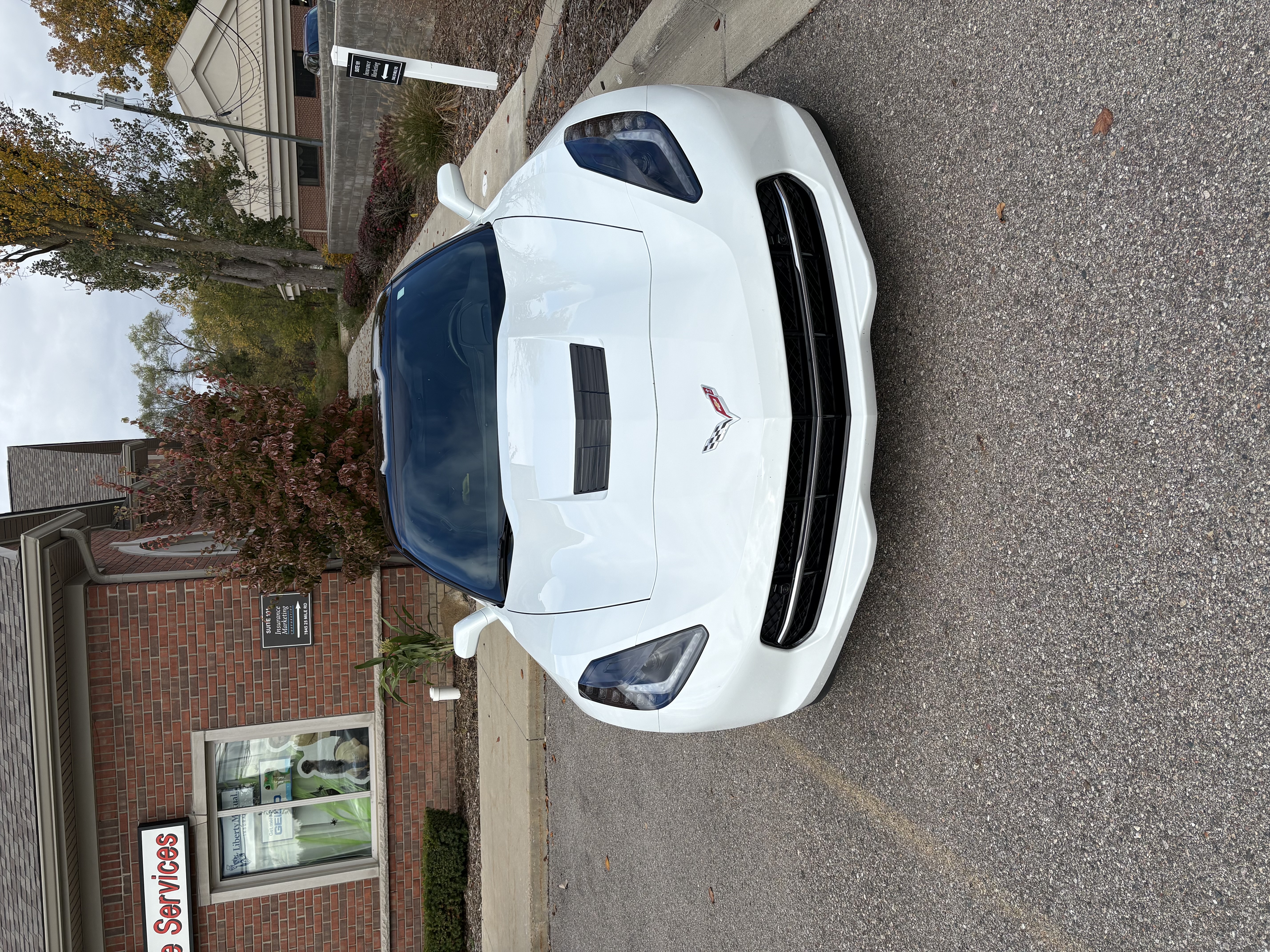 Used 2017 Chevrolet Corvette Stingray Coupe RWD image 2