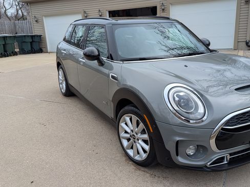 Used 2019 MINI Cooper Clubman S w/ Driver Assistance Package image 16