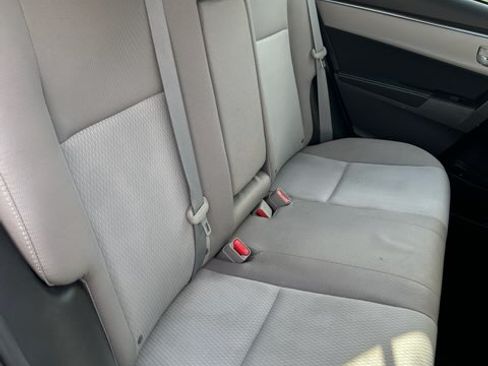 Used 2016 Toyota Corolla LE image 9