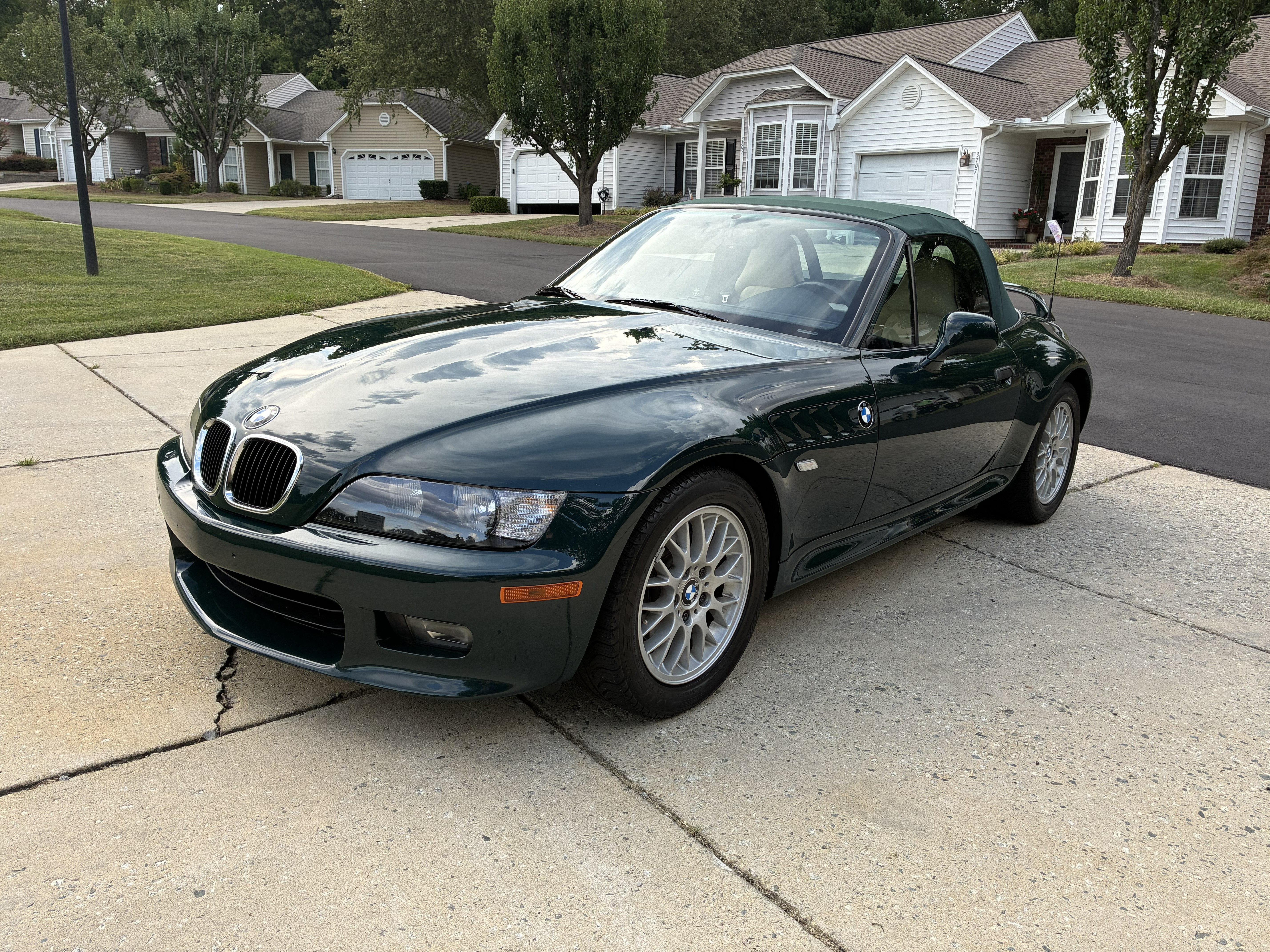 Used 1999 BMW Z3 2.8 RWD image 2