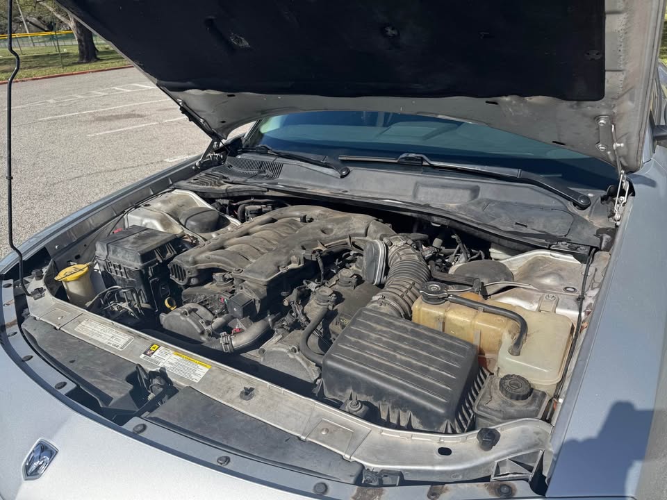 Used 2010 Dodge Charger SXT RWD image 12