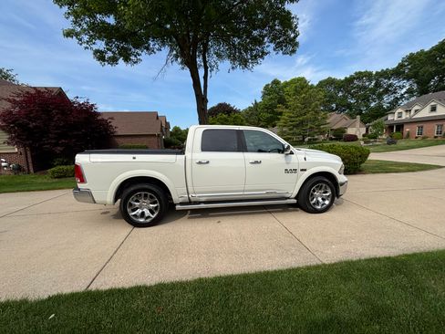 Used 2017 RAM 1500 Limited AWD/4WD image 1