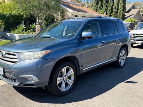 Used 2013 Toyota Highlander Limited AWD/4WD image 13
