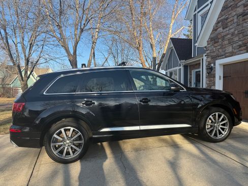 Used 2018 Audi Q7 3.0T Prestige w/ Prestige Package image 2