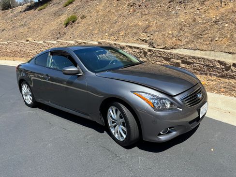 Used 2011 INFINITI G37 Coupe RWD image 1
