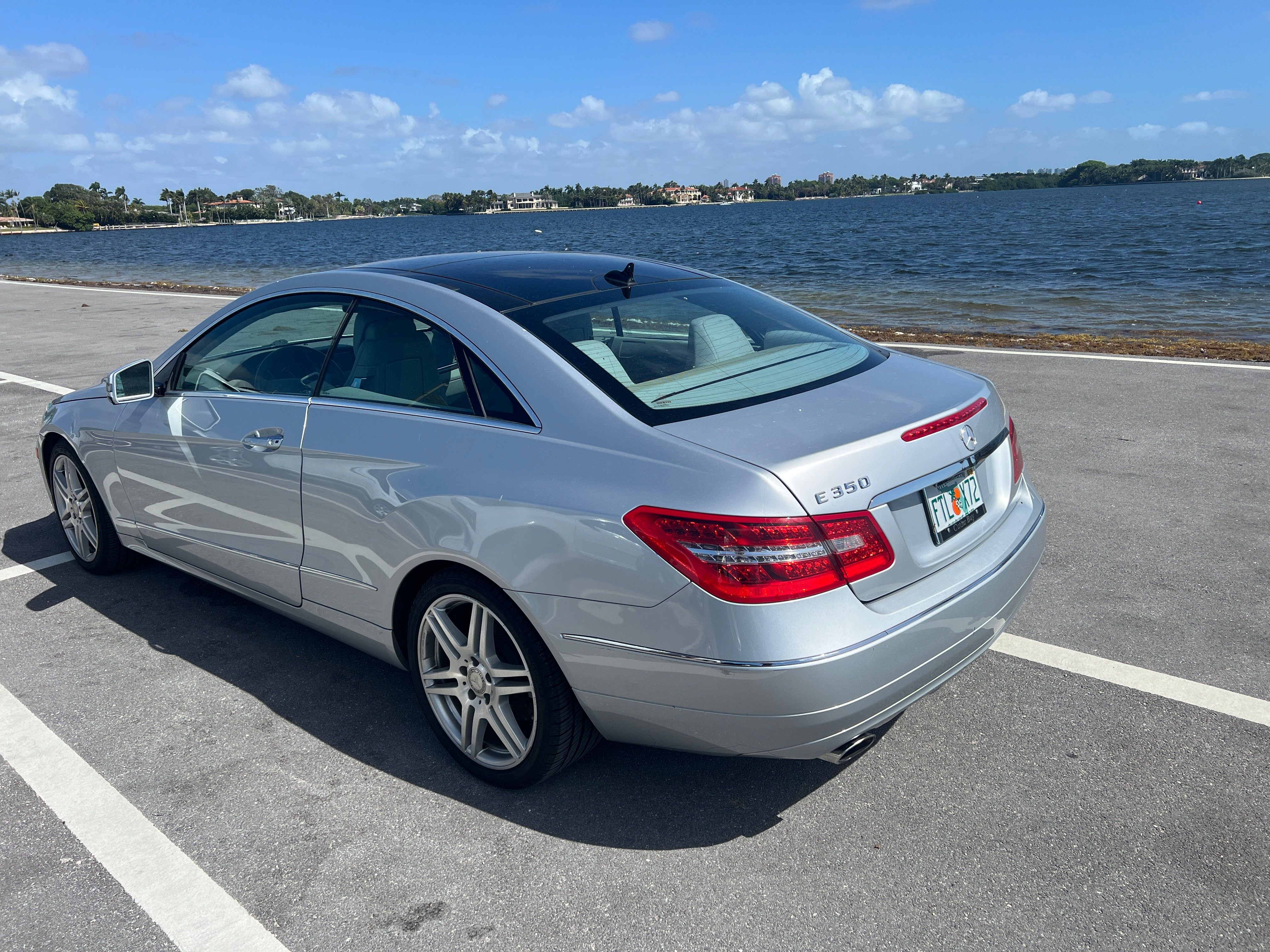 Used 2010 Mercedes-Benz E 350 Coupe image 4