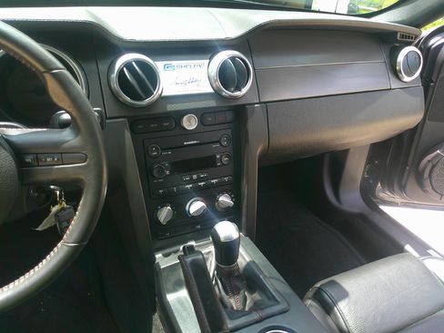 Used 2007 Ford Mustang Shelby GT500 RWD image 13