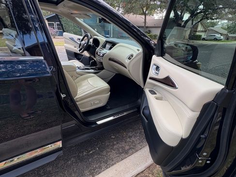 Used 2018 INFINITI QX60 3.5 Sport Utility 4D w/ Deluxe Technology Package image 18