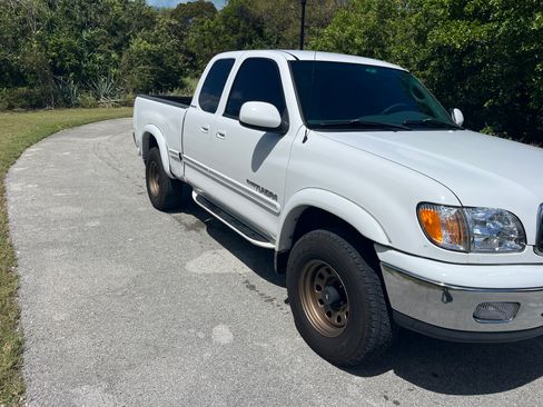 Used 2002 Toyota Tundra Limited image 4