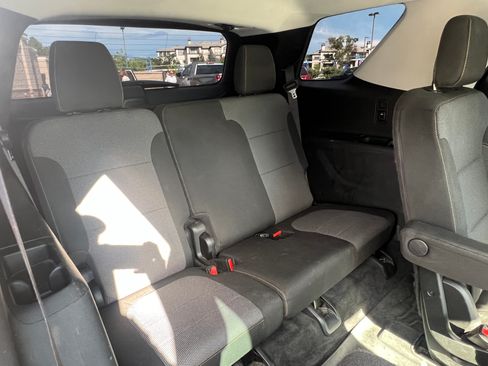 Used 2018 Chevrolet Traverse LT AWD/4WD image 23