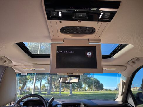 Used 2015 GMC Yukon XL Denali w/ Touring Package image 18