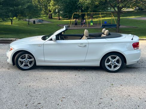 Used 2013 BMW 128i Convertible RWD image 11