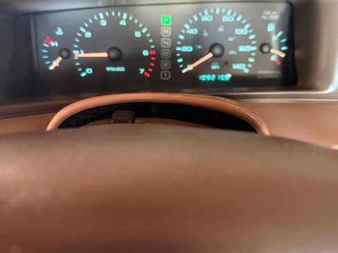 Used 1998 Lincoln Mark VIII LSC RWD image 15