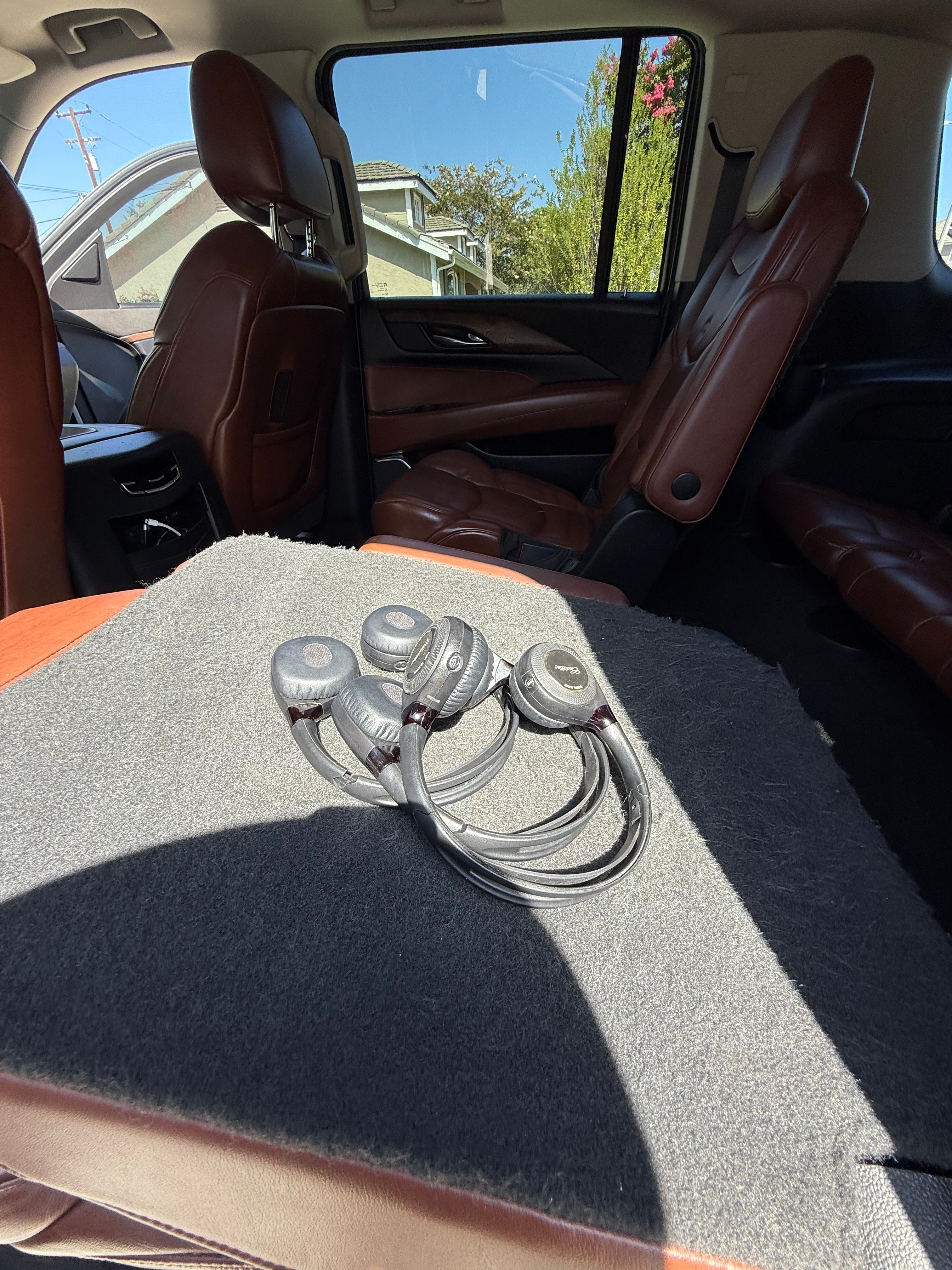 Used 2019 Cadillac Escalade ESV Premium Luxury AWD/4WD image 15