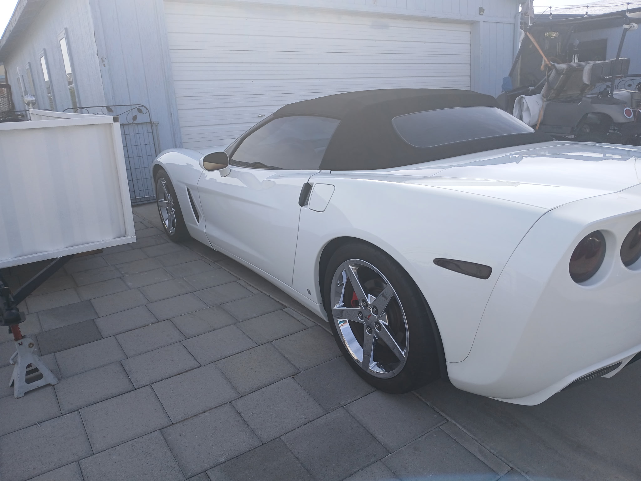 Used 2007 Chevrolet Corvette Convertible w/ Preferred Equipment Group RWD image 2