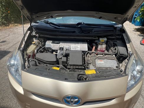 Used 2010 Toyota Prius Five FWD image 11