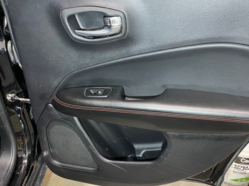 Used 2018 Jeep Compass Trailhawk w/ Leather Interior Group image 24