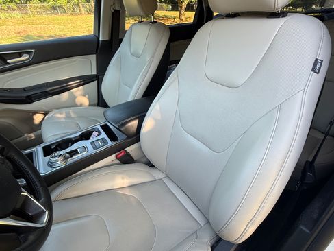 Used 2022 Ford Edge Titanium w/ Equipment Group 301A AWD/4WD image 27