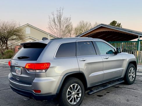 Used 2014 Jeep Grand Cherokee Limited image 14