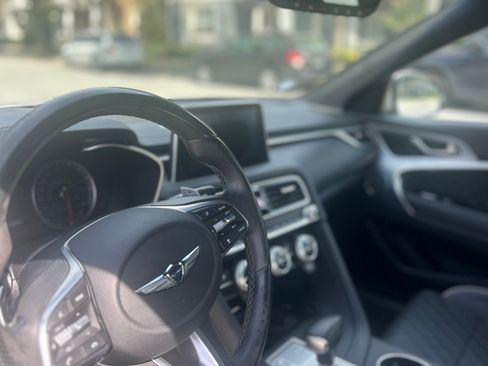 Used 2019 Genesis G70 3.3T Advanced w/ Sport Package image 11