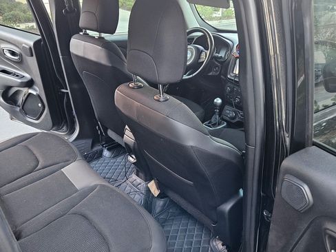 Used 2018 Jeep Renegade Altitude w/ Safety & Security Group image 11