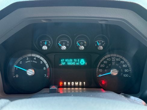 Used 2014 Ford F250 XL w/ Power Equipment Group AWD/4WD image 11