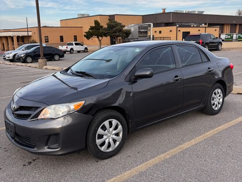 Used 2013 Toyota Corolla L image 4