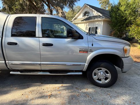 Used 2007 Dodge Ram 3500 Truck Laramie image 4