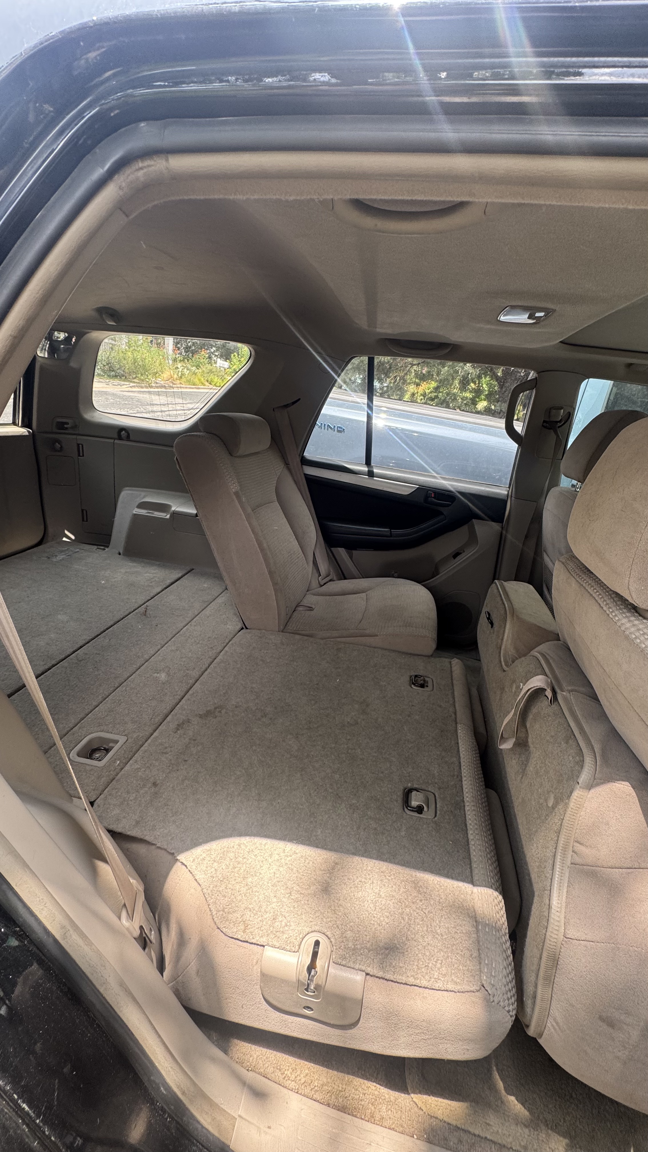 Used 2004 Toyota 4Runner SR5 AWD/4WD image 9