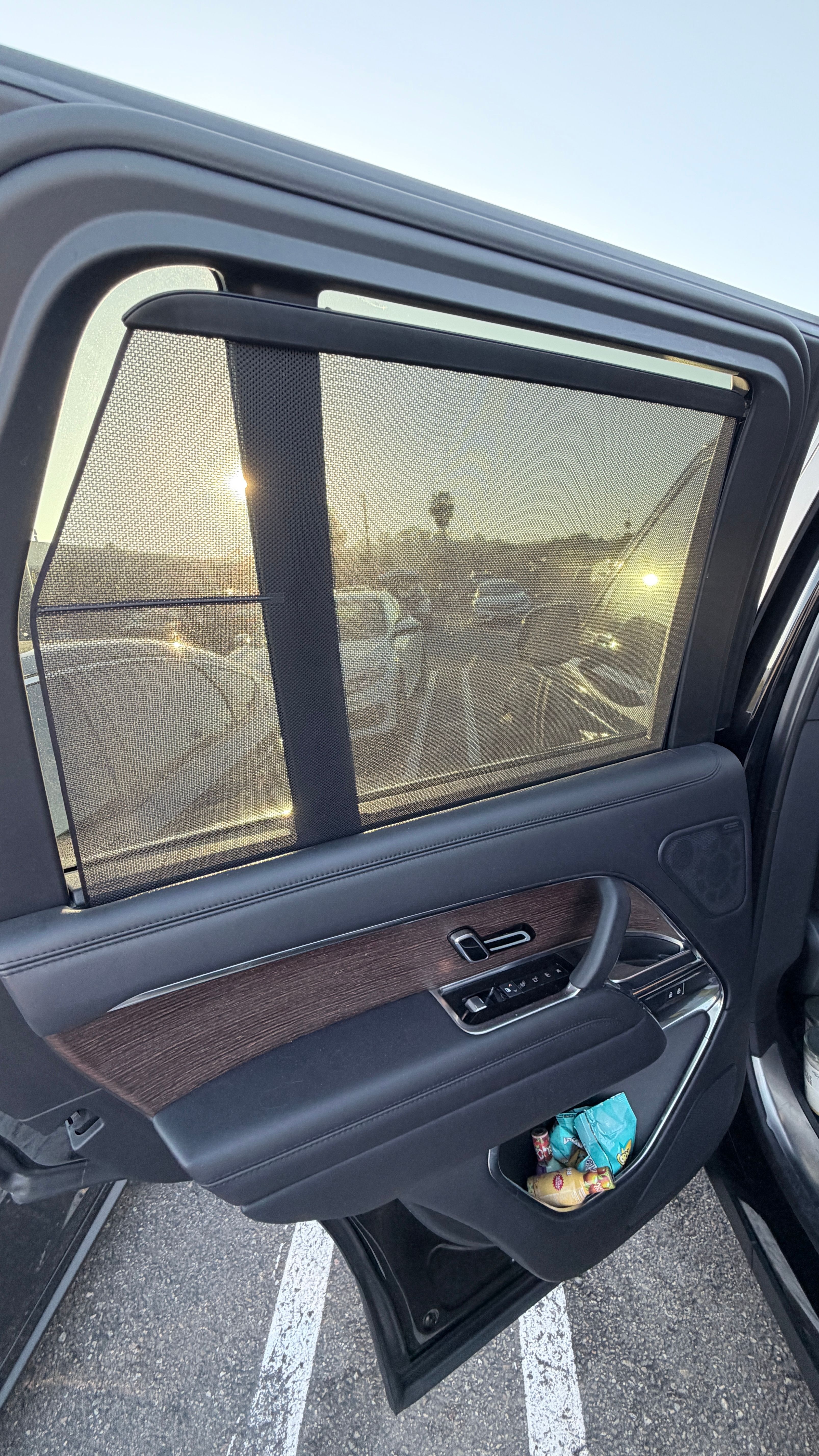 Used 2022 Land Rover Range Rover SE AWD/4WD image 9