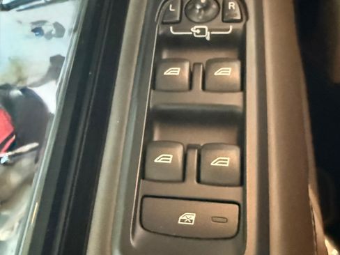 Used 2014 Land Rover LR4 HSE LUX image 25