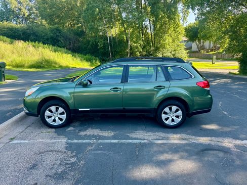 Used 2012 Subaru Outback 2.5i w/ Alloy Wheel Pkg AWD/4WD image 1
