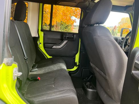 Used 2016 Jeep Wrangler Unlimited Sport w/ Quick Order Package 24S image 10