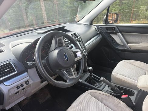 Used 2018 Subaru Forester 2.5i AWD/4WD image 11