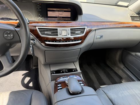 Used 2007 Mercedes-Benz S 550 image 24