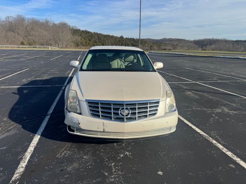 Used 2009 Cadillac DTS image 8