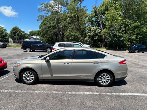 Used 2015 Ford Fusion S FWD image 1