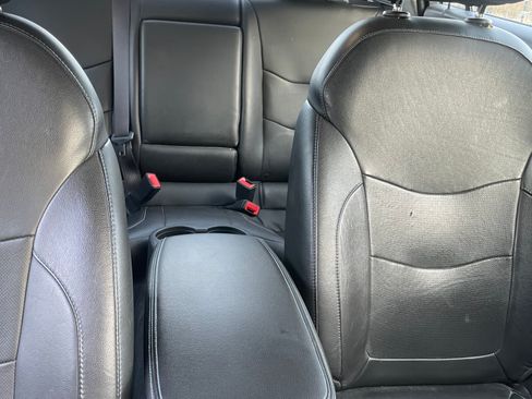 Used 2017 Chevrolet Volt Premier w/ Driver Confidence II Package image 6