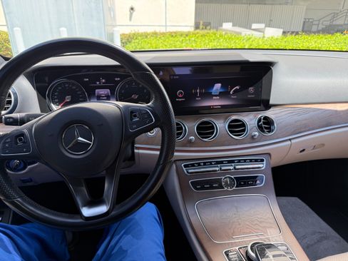 Used 2018 Mercedes-Benz E 300 image 4